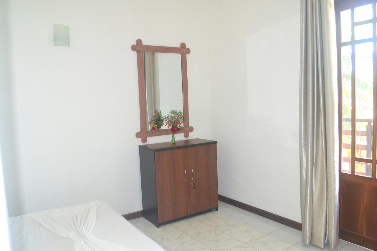 דיקוולה Villa Fiorita מראה חיצוני תמונה
