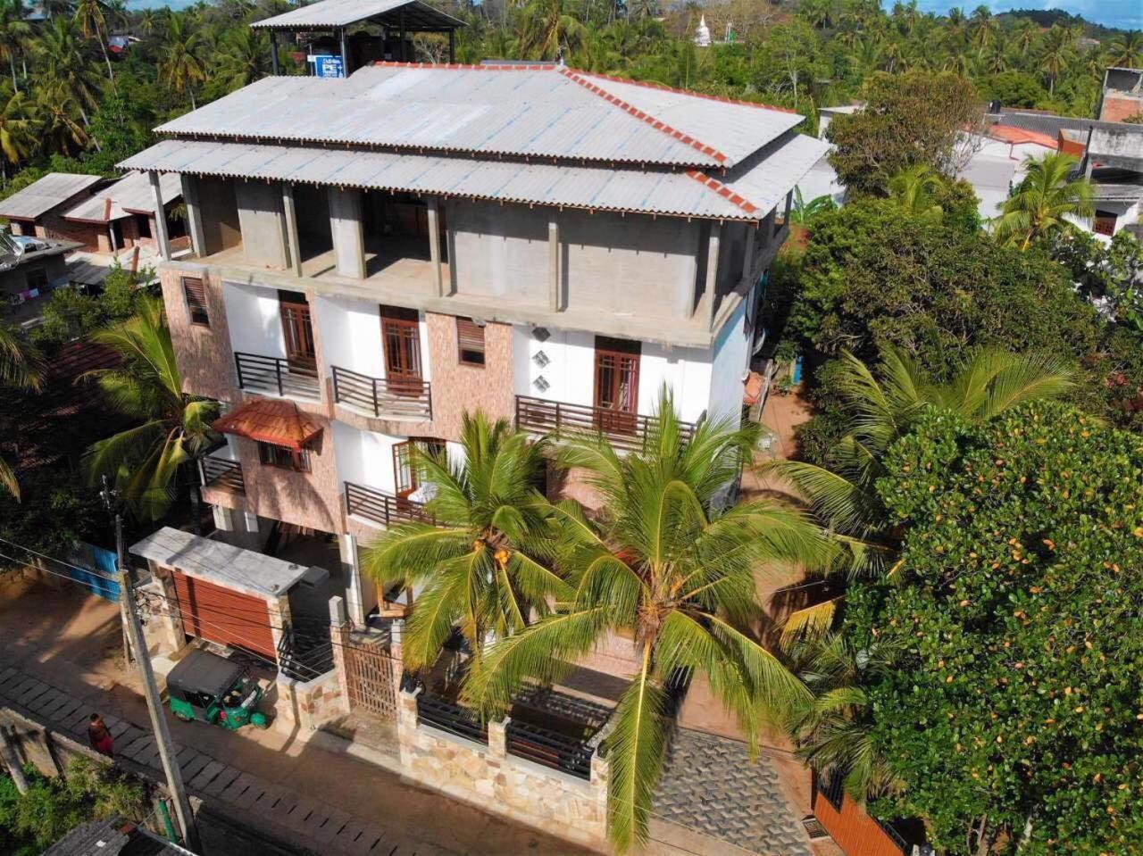 דיקוולה Villa Fiorita מראה חיצוני תמונה